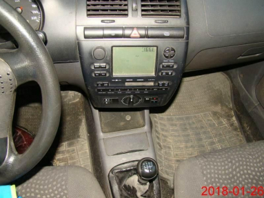 Купить SEAT Cordoba, 1.9, 2002 года с пробегом, цена 3183 руб., id 18946