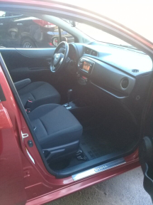 Купить Toyota Yaris, 1.6, 2013 года с пробегом, цена 400000 руб., id 20825
