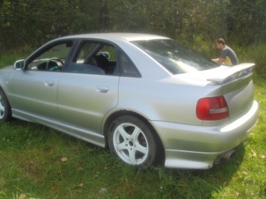 Купить Audi A4 (8D,B5), 1.8, 1999 года с пробегом, цена 210000 руб., id 4742