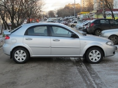 Купить Chevrolet Lacetti, 1.4, 2008 года с пробегом, цена 270000 руб., id 5545