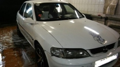 Купить Opel Vectra B, 1.8, 1996 года с пробегом, цена 135000 руб., id 5934
