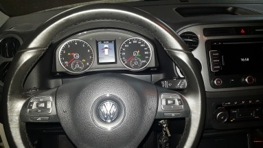 Купить Volkswagen Tiguan, 2.0, 2011 года с пробегом, цена 1025000 руб., id 6565