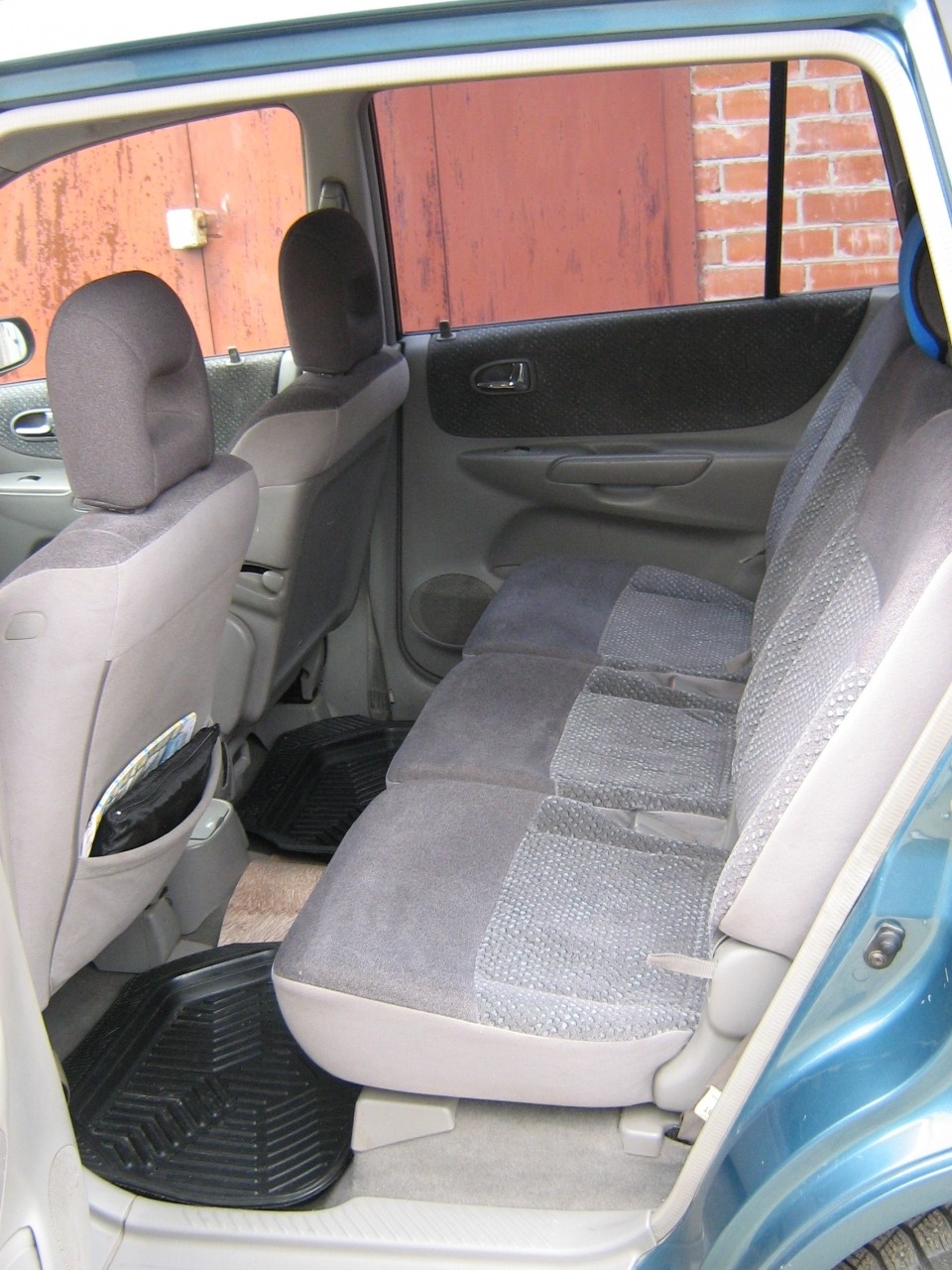 Mazda premacy салон