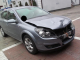 Купить Opel Astra, 1.8, 2004 года с пробегом, цена 42076 руб., id 17592