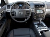 Купить Volkswagen Touareg, 3.2, 2008 года с пробегом, цена 850000 руб., id 8067