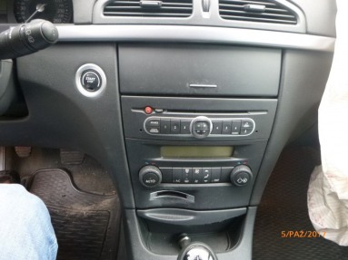 Купить Renault Laguna, 2.0, 2006 года с пробегом, цена 3253 руб., id 10665