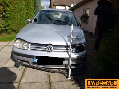Купить Volkswagen Golf, 1.9, 2000 года с пробегом, цена 1592 руб., id 10676