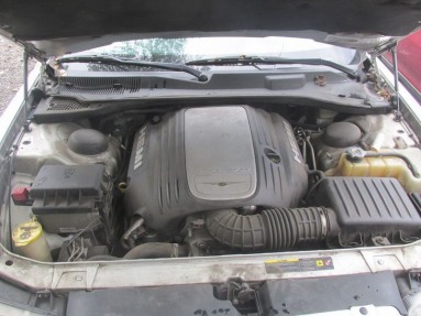 Купить Chrysler 300C, 5.7, 2005 года с пробегом, цена 147474 руб., id 10678