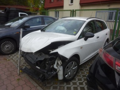 Купить SEAT Ibiza, 1.4, 2014 года с пробегом, цена 1592 руб., id 10776