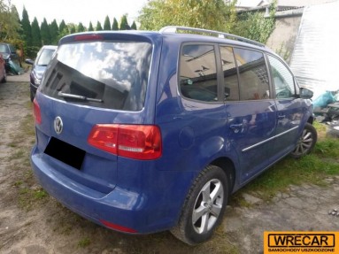 Купить Volkswagen Touran, 2.0, 2010 года с пробегом, цена 179861 руб., id 10923