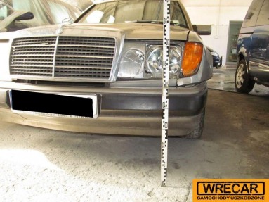 Купить Mercedes-Benz 200 D 124 200D, 2.0, 1990 года с пробегом, цена 1592 руб., id 10959