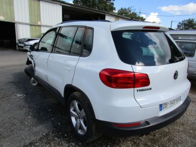 Купить Volkswagen Tiguan, 2.0, 2013 года с пробегом, цена 431833 руб., id 10983
