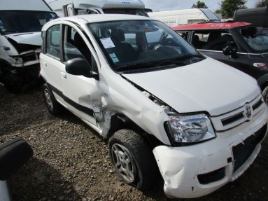 Купить Fiat Panda, 1.3, 2012 года с пробегом, цена 224221 руб., id 10984