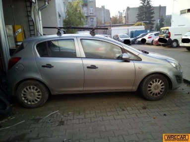 Купить Opel Corsa, 1.2, 2013 года с пробегом, цена 43737 руб., id 10992