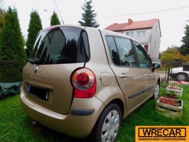 Купить Renault Modus, 1.6, 2005 года с пробегом, цена 12941 руб., id 11000