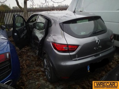 Купить Renault Clio, 1.1, 2015 года с пробегом, цена 111764 руб., id 11103