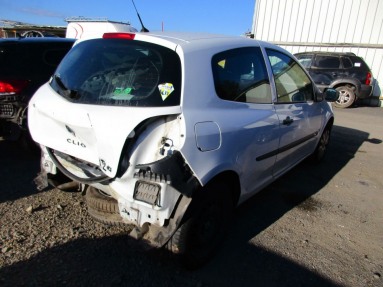 Купить Renault Clio, 1.5, 2011 года с пробегом, цена 99654 руб., id 11154