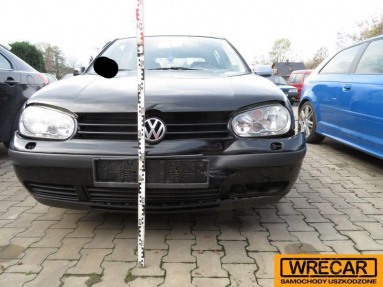 Купить Volkswagen Golf, 1.4, 2001 года с пробегом, цена 0 руб., id 11213