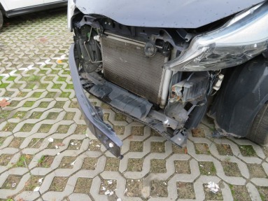 Купить Toyota Yaris, 1.0, 2012 года с пробегом, цена 42076 руб., id 11247