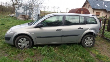Купить Renault Megane, 1.4, 2004 года с пробегом, цена 9689 руб., id 11311