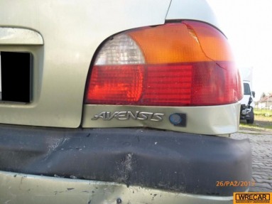 Купить Toyota Avensis, 1.6, 1999 года с пробегом, цена 6436 руб., id 11362