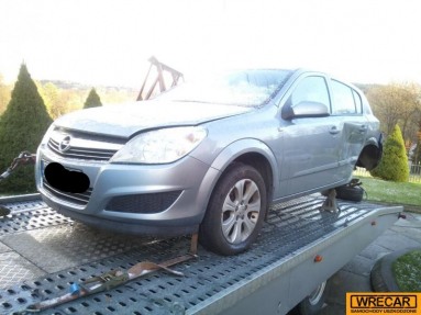 Купить Opel Astra, 1.4, 2007 года с пробегом, цена 53425 руб., id 11404