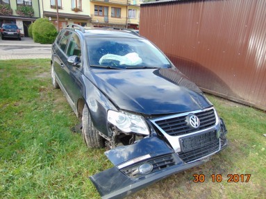 Купить Volkswagen Passat, 2.0, 2007 года с пробегом, цена 9689 руб., id 11446