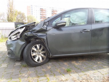Купить Peugeot 208, 1.2, 2015 года с пробегом, цена 38893 руб., id 11460