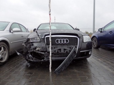 Купить Audi A6, 2.4, 2005 года с пробегом, цена 115017 руб., id 11520