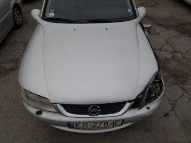 Купить Opel Vectra, 2.0, 2001 года с пробегом, цена 16194 руб., id 11550