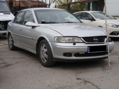 Купить Opel Vectra, 2.0, 2001 года с пробегом, цена 16194 руб., id 11550