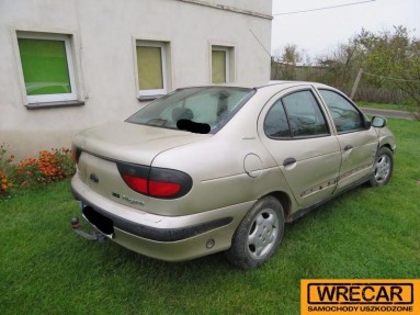 Купить Renault Megane, 2.0, 1999 года с пробегом, цена 0 руб., id 11577
