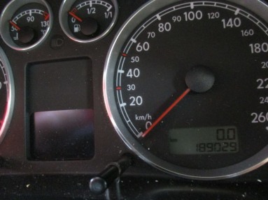 Купить Volkswagen Passat, 2.0, 2003 года с пробегом, цена 14602 руб., id 11579