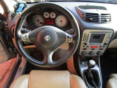 Купить Alfa Romeo 147, 1.9, 2005 года с пробегом, цена 12941 руб., id 11663