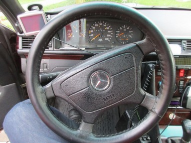 Купить Mercedes-Benz E 250 Diesel 124 E 250T D, 2.5, 1995 года с пробегом, цена 4844 руб., id 11755