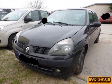 Купить Renault Clio, 1.5, 2003 года с пробегом, цена 8097 руб., id 11862