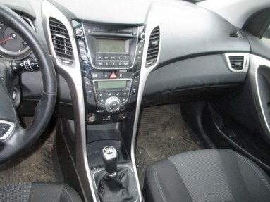 Купить Hyundai i30, 1.6, 2016 года с пробегом, цена 314394 руб., id 11875