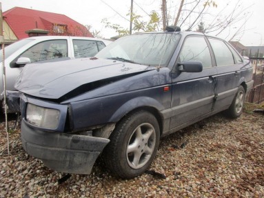 Купить Volkswagen Passat, 1.8, 1993 года с пробегом, цена 0 руб., id 11921