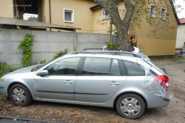 Купить Renault Laguna, 1.6, 2001 года с пробегом, цена 8097 руб., id 11930