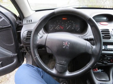 Купить Peugeot 206, 1.4, 2003 года с пробегом, цена 4844 руб., id 11939