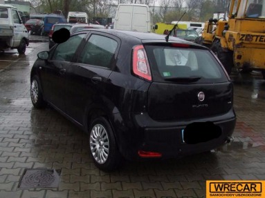 Купить Fiat Punto, 1.4, 2010 года с пробегом, цена 1592 руб., id 11950