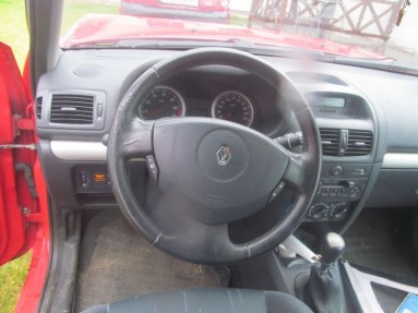 Купить Renault Clio, 1.6, 2004 года с пробегом, цена 4844 руб., id 11977