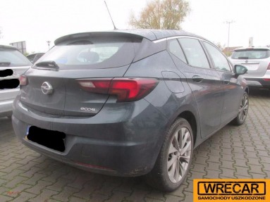 Купить Opel Astra, 1.0, 2015 года с пробегом, цена 166920 руб., id 12033