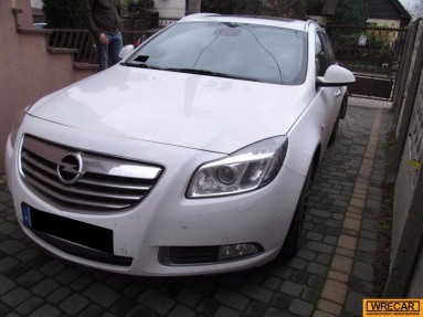 Купить Opel Insignia, 2.0, 2010 года с пробегом, цена 110173 руб., id 12102