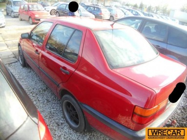 Купить Volkswagen Vento, 2.0, 1994 года с пробегом, цена 0 руб., id 12192