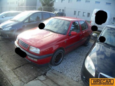 Купить Volkswagen Vento, 2.0, 1994 года с пробегом, цена 0 руб., id 12192