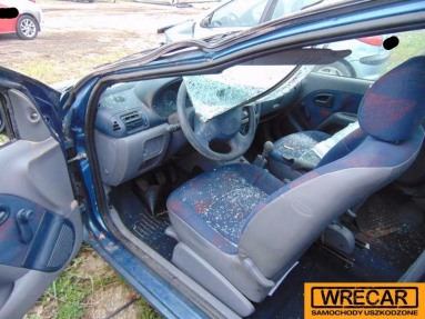 Купить Renault Clio, 1.1, 2000 года с пробегом, цена 0 руб., id 12226