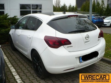 Купить Opel Astra, 1.7, 2013 года с пробегом, цена 175017 руб., id 12234