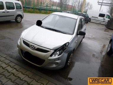 Купить Hyundai i20, 1.2, 2011 года с пробегом, цена 72872 руб., id 12308