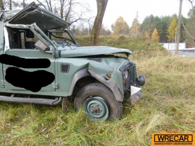 Купить Land Rover Defender, 2.4, 2007 года с пробегом, цена 68028 руб., id 12319